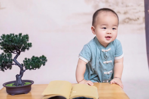 延安宝宝抓耳朵是什么原因